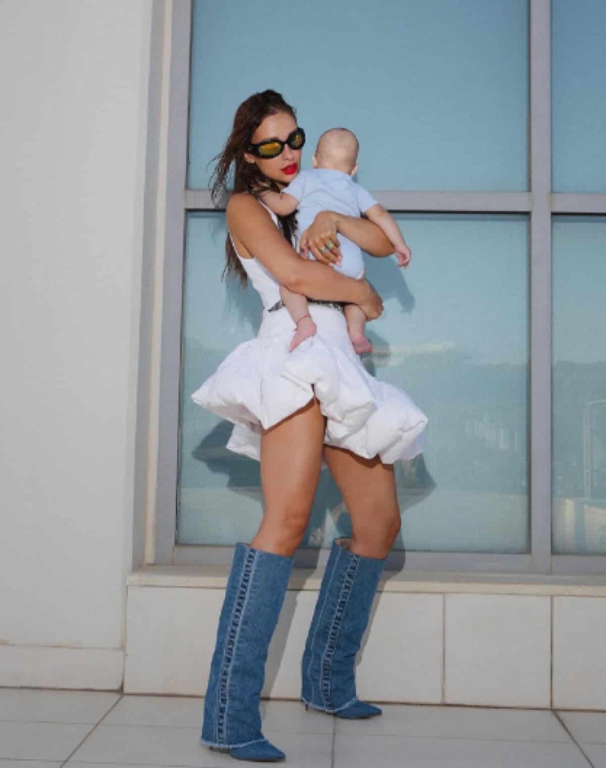 Ελένη Φουρέιρα γιος