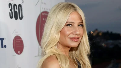 Μονοκατοικία με καταπράσινο κήπο και κούνιες να παίζουν τα παιδιά - Φωτογραφίες από το πατρικό σπίτι της Φαίης Σκορδά στο Κιλκις