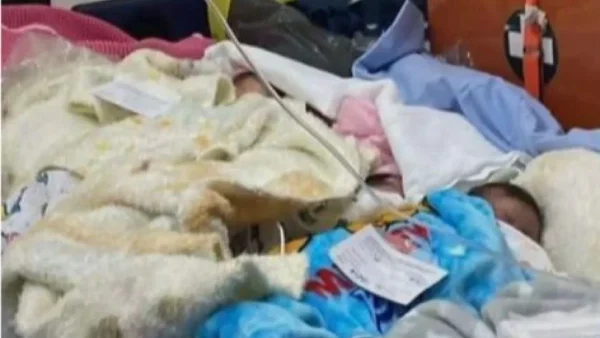 Φωτιά στην Αλεξανδρούπολη: Ανατριχίλα! Η στιγμή που νεογέννητα μωρά μεταφέρονται μετά από εντολή εκκένωσης του νοσοκομείου (Βίντεο)