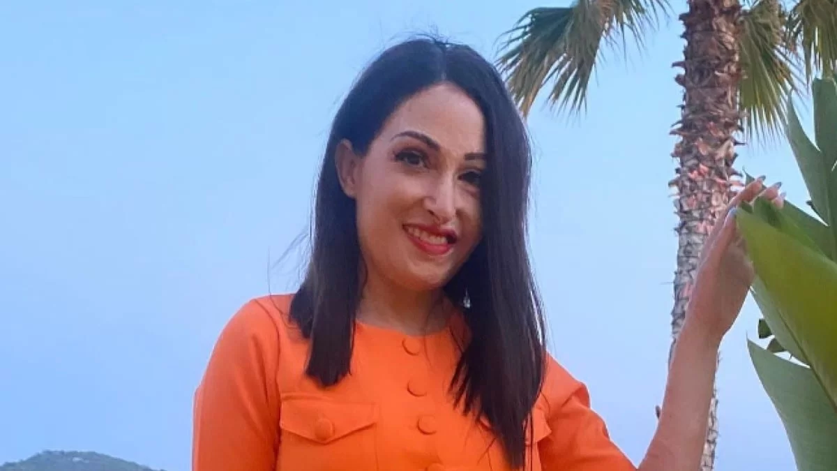 Ανανεωμένη σε πισίνα με νησιώτικο αέρα - Η συγκλονιστική φωτογραφία της Ιωάννας Παλιοσπύρου με μαγιό