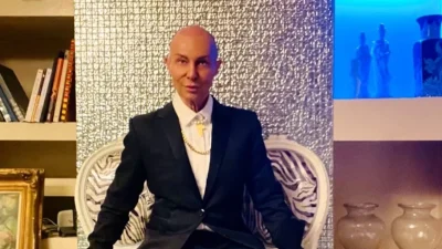 Ανανεωμένος ο Βασίλειος Κωστέτσος - Η νέα εικόνα του μετά την εμφύτευση μαλλιών