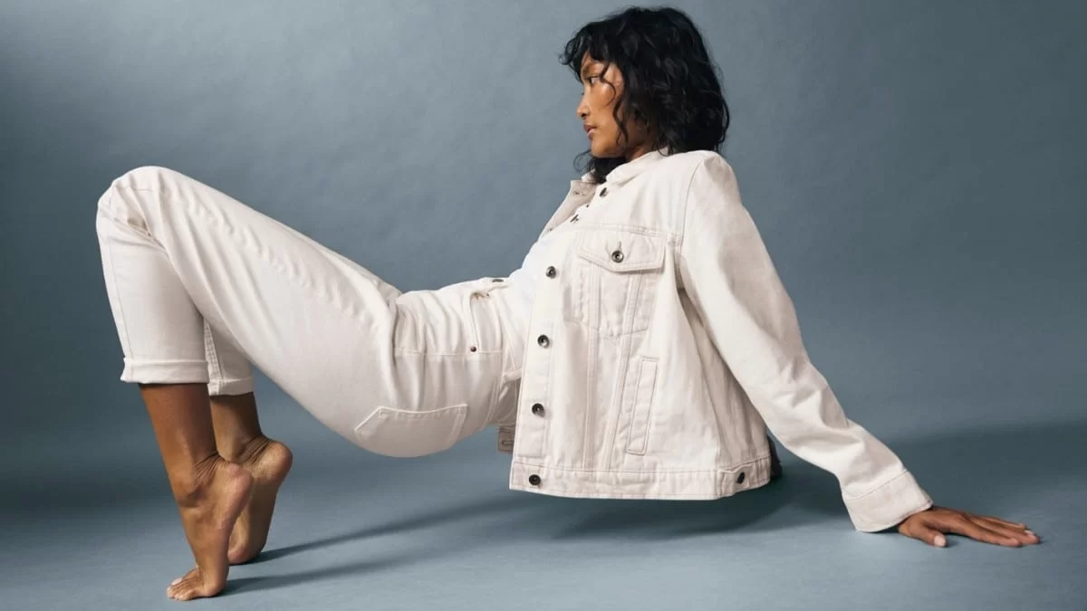 Φθινοπωρινές εμφανίσεις από το πρωί έως το βράδυ με denim κομμάτια από τα Marks & Spencer!