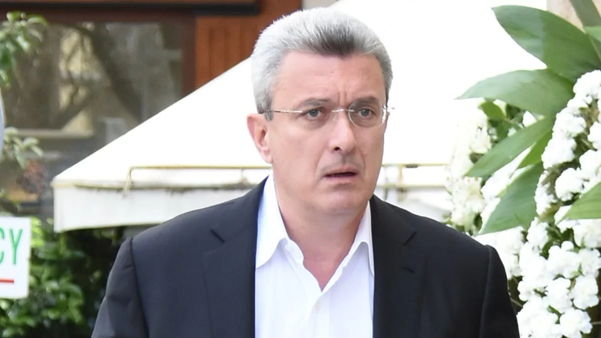 «Ξημερώνει η γιορτή σου και εσύ δεν είσαι εδώ...» - Βαθιά θλίψη για τον Νίκο Χατζηνικολάου