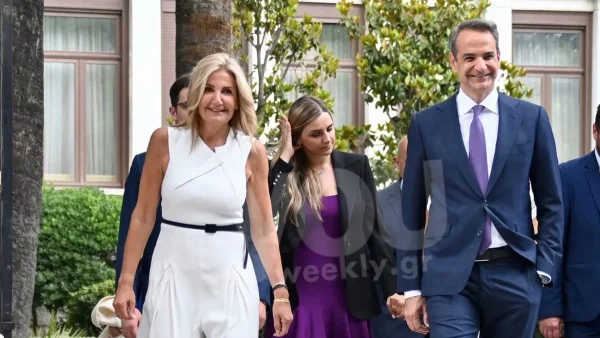 «Για πάντα το αγοράκι μου» - Οι τρυφερές ευχές του Κυριάκου & της Μαρέβα Μητσοτάκη για τα γενέθλιά του γιου τους