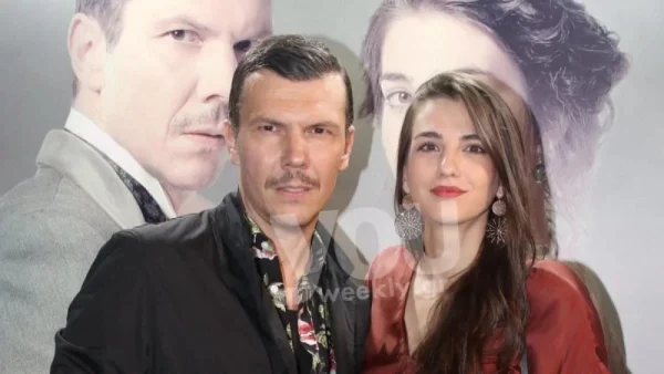 Ρομαντικό ταξίδι για δύο - Φωτογραφίες από την απόδραση του Ιωάννη Παπαζήση και της Αναστασίας Παντούση στο Παρίσι