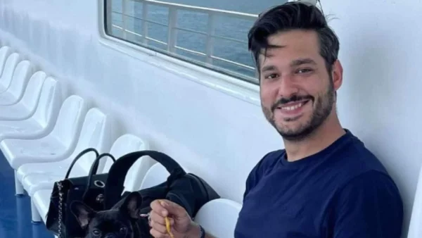 Εκτός Καλοκαίρι Yes ο Φοίβος Παπαδάκης - Η ερωτική απόδραση με την καλλονή ξανθιά σύντροφό του