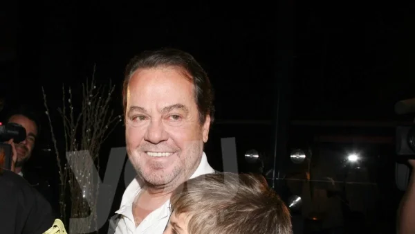 Με τεράστιο κήπο και θέα το Αιγαίο - Βίντεο μέσα από το σπίτι του Γιάννη Πάριου στην Πάρο