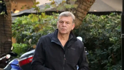 «Να λες ότι είσαι αριστερός και να μένεις στην Εκάλη» - ''Σούσουρο'' με τη ''μπηχτή'' του Απόστολου Γκλέτσου