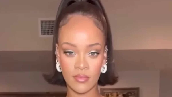 Rihanna: Γέννησε το δεύτερο της παιδί