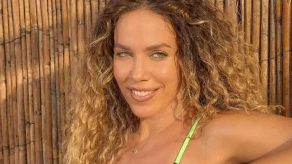 «Με νευριάζει, με τρελαίνει!» - Οργισμένη η Κατερίνα Στικούδη με ατέλεια του προσώπου της (Βίντεο)