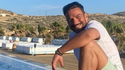 Με άσπρο βότσαλο, πισίνα και θέα όλη τη θάλασσα της Σκιάθου - Σκέτη μαγεία το εξοχικό του Κώστα Τσουρού