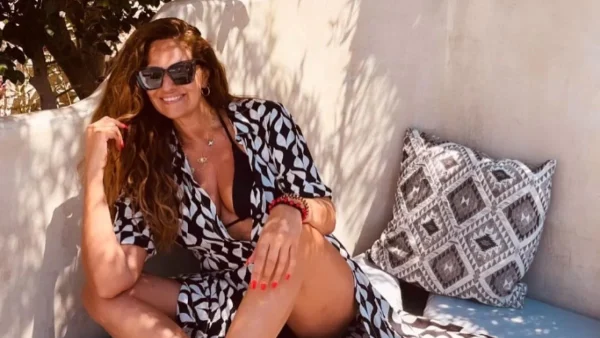 «Μετά τον θάνατο του πατέρα μου έπαθα...» - Κατάθεση ψυχής από την Βίκυ Κουλιανού