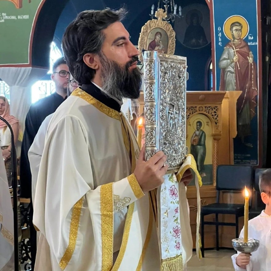 Ανέστης Βλάχος ράσα