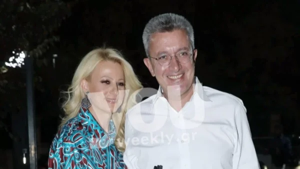 Με γυαλιά ηλίου και πλούσια μαλλιά - Αυτός είναι ο τρίτος γιος του Νίκου Χατζηνικολάου από το γάμο με την Τσολακάκη