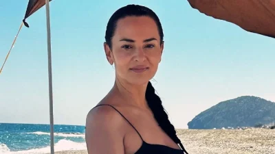 Είναι μαζί 17 χρόνια και παντρεμένοι 8 - Μελαχρινός με μούσια και εκφραστικά μάτια ο σύζυγος της Ζενεβιέβ Μαζαρί