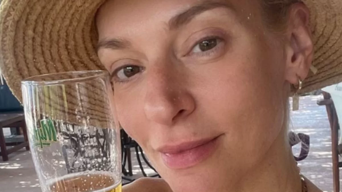 Σε χαλαρές διακοπές στην Αστυπάλαια λίγο μετά την είδηση χωρισμού - Οι αναρτήσεις της Ζέτας Δούκα