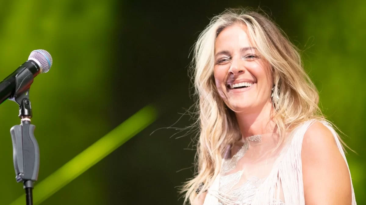 Με vintage έπιπλα και πολλά φυτά εσωτερικού χώρου - Φωτογραφίες από το cozy σπίτι της Νατάσσας Μποφίλιου στην Καλλιθέα