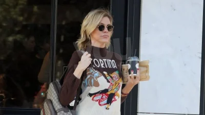 «Όταν οι άλλοι μου γύρισαν την πλάτη...» - Η αποκάλυψη της Σάσας Σταμάτη μετά την περιπέτεια της υγείας της και την επίσκεψη στο Θριάσιο