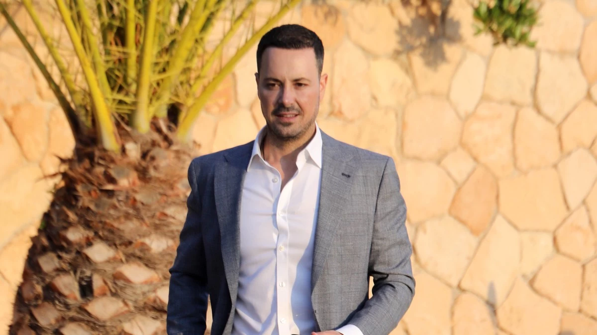 «Ήταν ένας δύσκολος τοκετός διήρκησε γύρω στις 9 ώρες» - Τα πρώτα λόγια του Κουσουλού μετά την γέννηση της κόρης του