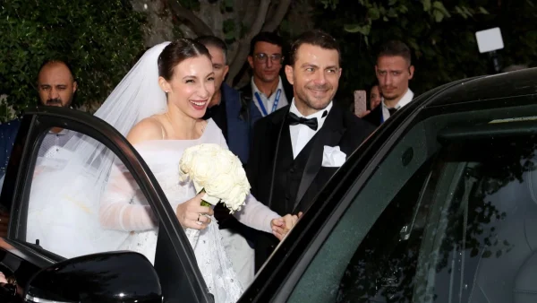 Ήταν κολλητές αλλά δεν την κάλεσε - Η ηχηρή απουσία από τον γάμο του Γιώργου Αγγελόπουλου και της Δήμητρας Βαμβακούση