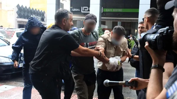Στα δικαστήρια του Πειραιά οι τέσσερις κατηγορούμενοι για την δολοφονία του 36χρονου Αντώνη στο Blue Horizon