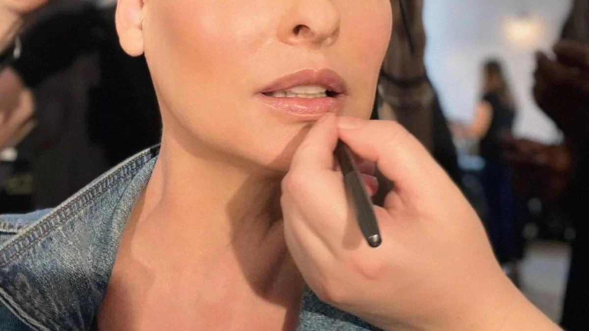 Αγωνία για γνωστό μοντέλο: «Ξέρω ότι έχω το ένα πόδι στον τάφο» - Διαγνώστηκε με καρκίνο δύο φορές μέσα σε πέντε χρόνια