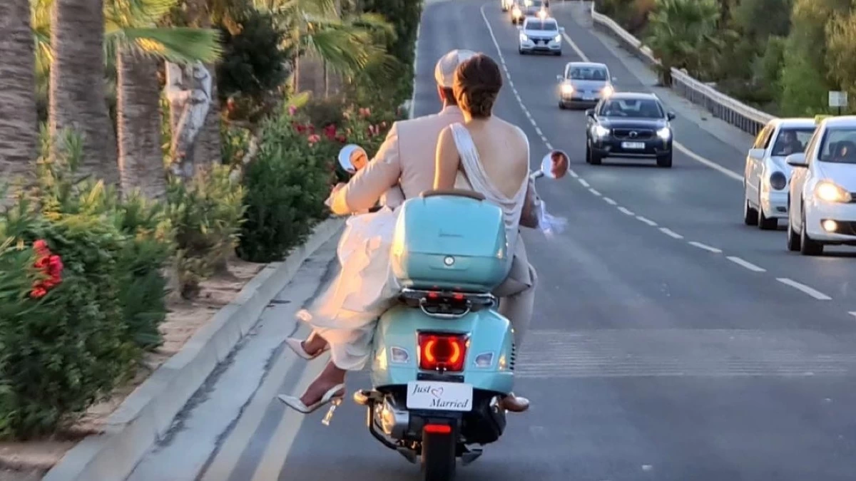 Παντρεύτηκε γνωστό ζευγάρι της ελληνικής showbiz - Οι πρώτες φωτογραφίες από τον γάμο