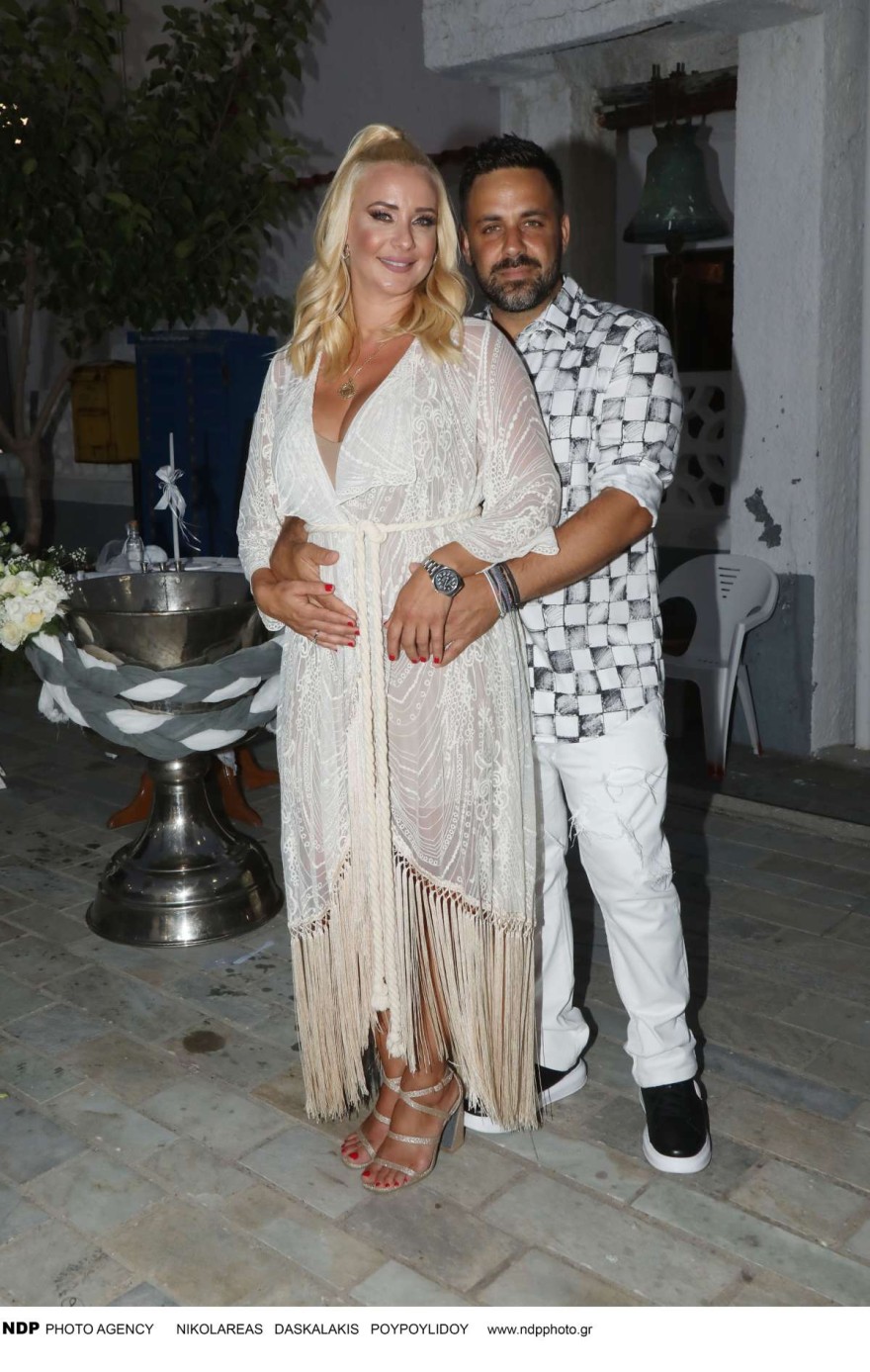 Σπαραγμός: Αγαπημένος Έλληνας τραγουδιστής έχασε τον μπαμπά του: «Πρότυπό μου να έχεις καλό ταξίδι»