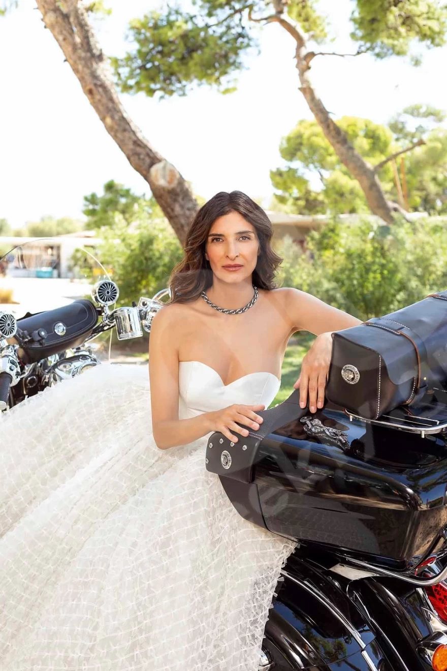 Ιουλία Γη της ελιάς