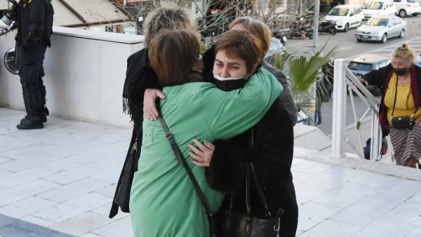 Κούλα Αρμουτίδου: «Σε πετάξανε σα σκουπίδι όπως το κοριτσάκι μου» - Σπαράζει η μητέρα της Ελένης Τοπαλούδη για τον 36χρονο Αντώνη