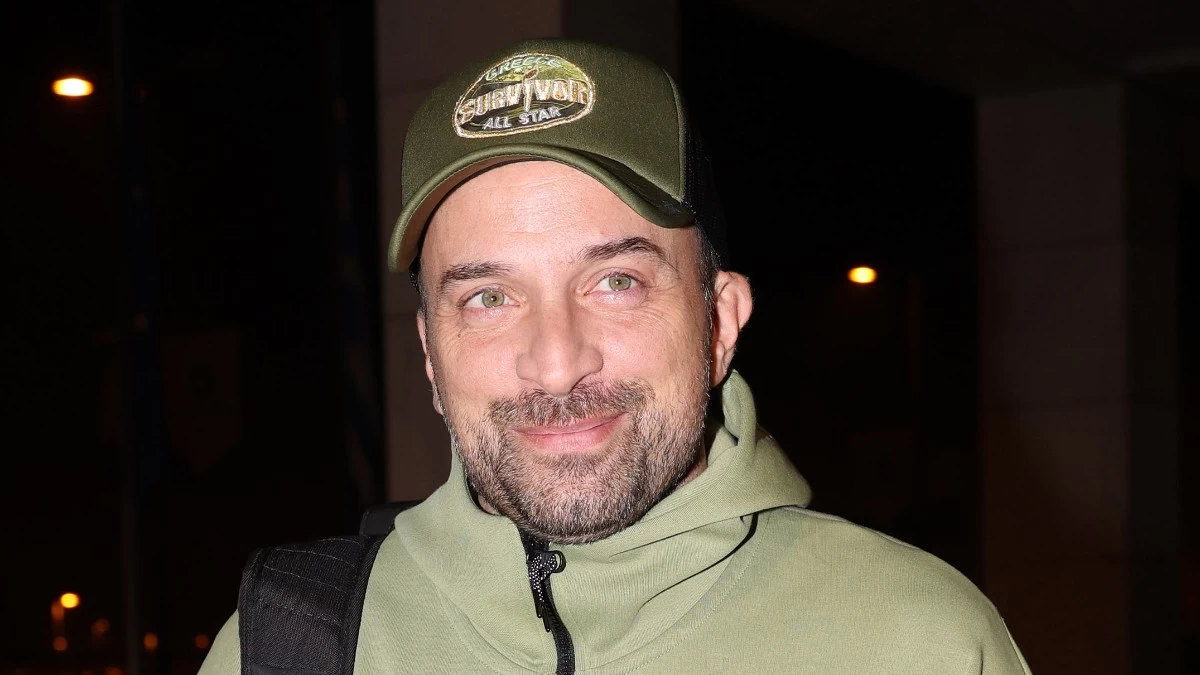 Οικογενειακές στιγμές για το Γιώργο Λιανό λίγο πριν φύγει για Άγιο Δομίνικο - Ζητωκραύγαζε στο γήπεδο με τα παιδιά του (Φωτογραφία)