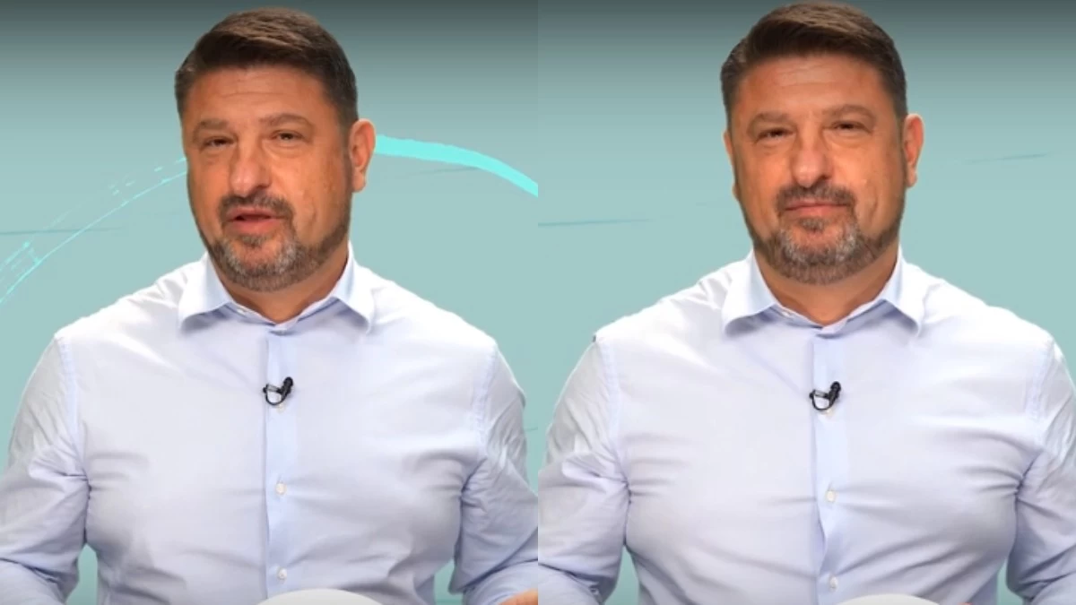 Σε γνωστή παραλία χωρίς μαγιό - Ο γυμνισμός στα εφηβικά χρόνια του Νίκου Χαρδαλιά