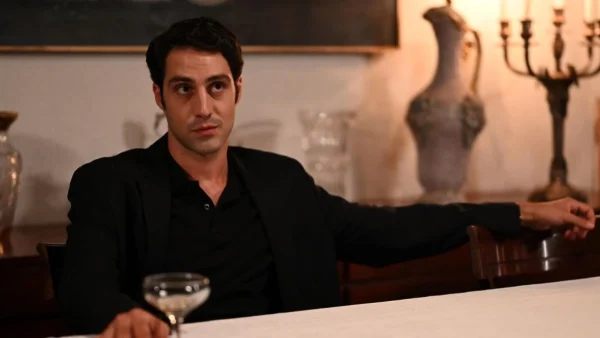 Παράδεισος των κυριών: Ο Άγης δεν είναι γιος της Βικτώριας! Της επιτίθεται με μανία και την αφήνει να χαροπαλεύει