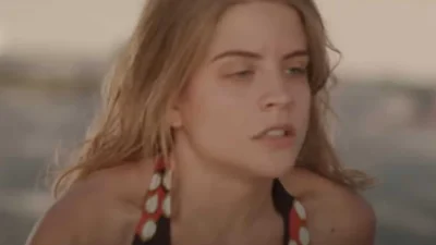 Η παραλία 7/9: Σπαραγμός στην κηδεία της Ρηνιώς - «Ξέρω ποιος είναι ο δολοφόνος»