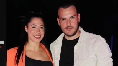 «Ο γιος μου είναι ολόιδιος με...» - Η αποκάλυψη του Σάκη Αρσενίου για το γάμο με την Πλεύρη και τη βάφτιση του μπέμπη