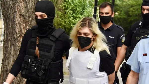 «Μ' έχετε εδώ έξι ώρες! Δέχομαι απειλές για τη ζωή μου, δεν αντέχω άλλο» - Ξέσπασε στη δίκη Πισπιρίγκου η ιατροδικαστής της 9χρονης