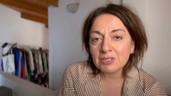 «Αν ένας δικός σου άνθρωπος σηκώσει πιστόλι...» - Η ανατριχιαστική εξομολόγηση της Σοφίας Μουτίδου για την αυτοκτονία του συζύγου της