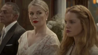 Το Προξενιό της Ιουλίας: «Δεν θα επιτρέψω ποτέ να παντρευτείς τον γιο του φονιά του πατέρα σου! Εσύ το αντέχεις;» - Υποκύπτει τελικά στις πιέσεις της μητέρας της