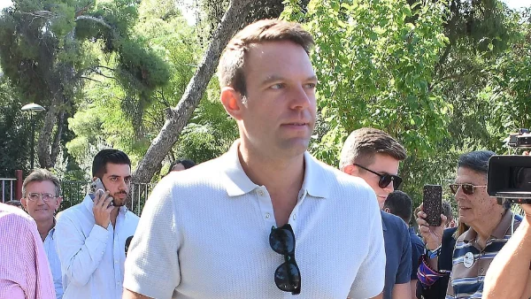 «Ήμουν σε μια σχέση με μια κοπέλα που δεν ήμουν χαρούμενος, δεν θυμάμαι τι έγραφα» - Η απάντηση του Κασσελάκη για τα άρθρα υπέρ του Μητσοτάκη και κατά του Τσίπρα πριν χρόνια