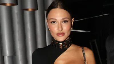 Πόζαρε χαμογελαστός στο πλευρό της: Η πρώτη δημόσια εμφάνιση Ναυσικάς Παναγιωτακοπούλου & Κώστα Πηλαδάκη μετά τις φήμες χωρισμού