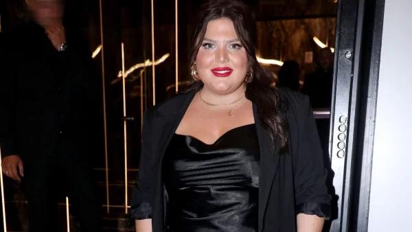 «Να πεθάνεις...» - Το χυδαίο μήνυμα που έλαβε η Δανάη Μπάρκα στο Instagram