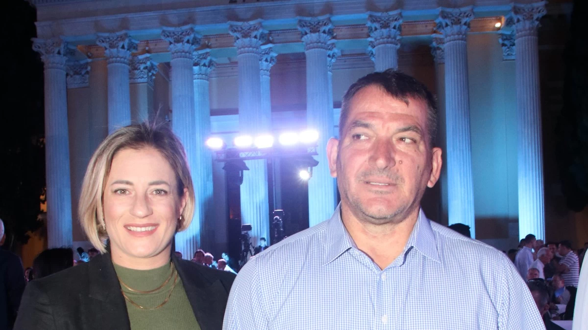 Θα γίνει πατέρας για 5η φορά ο Πύρρος Δήμας - Έγκυος η Αφροδίτη Σκαφίδα