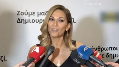 «Επικοινωνώ με την οικογένειά του...» - Η αποκάλυψη της Έλλης Κοκκίνου για τον Βασίλη Καρρά