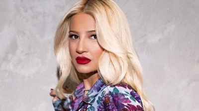 Retro vibes: H Φαίη Σκορδά δοκιμάζει ένα all-time classic μακιγιάζ & στρέφει όλα τα βλέμματα πάνω της!