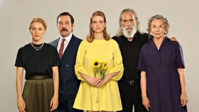 Η Παραλία (23/10): «Γιατί μας κοιτάζουν όλοι;» - Η Άννα ανησυχεί για την υγεία του Νικήτα