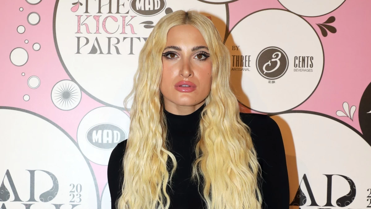 Στα backstage της εκπομπής "Οδός Ζαρίφη 2" η Ιωάννα Τούνη με τον μικρό Πάρη