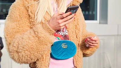 Shearling jacket: Είναι μακράν το πιο hot πανωφόρι για το 2023