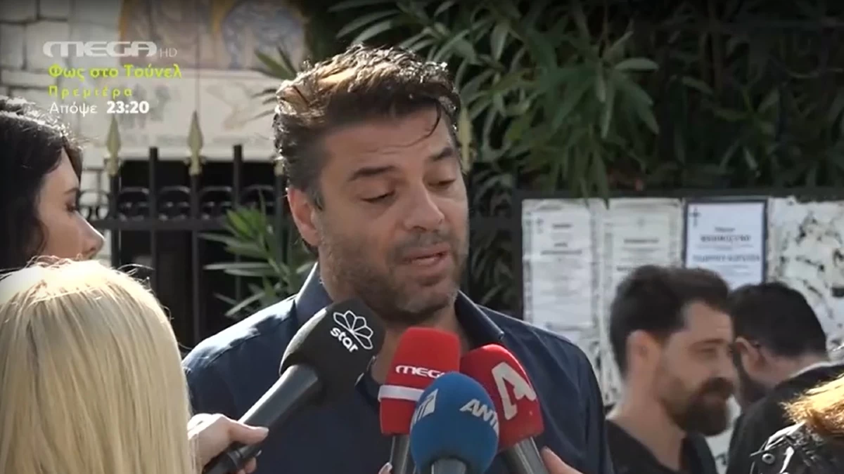 «Δεν είμαι ακόμα έτοιμος να...» - "Έσπασε" μπροστά στην κάμερα του Πάμε Δανάη ο κολλητός του Αίαντα Μανθόπουλου στην κηδεία του