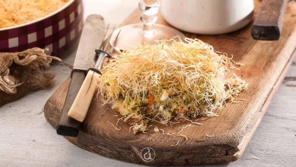 Εύκολη κολοκυθόπιτα μέσα σε φύλλο κανταΐφι με τυρί κρέμα και φέτα