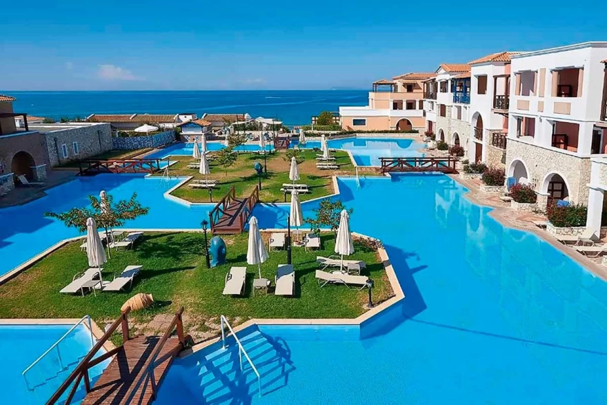 Αντζελίνα Τζολί Ελλάδα ξενοδοχειο